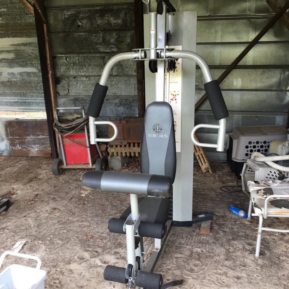 Golds gym workout machine